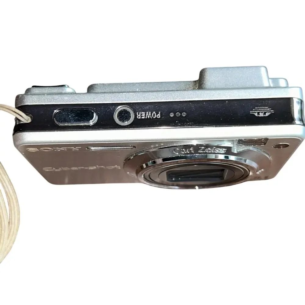 Sony Cyber-shot DSC-W150 digital camera tested silver